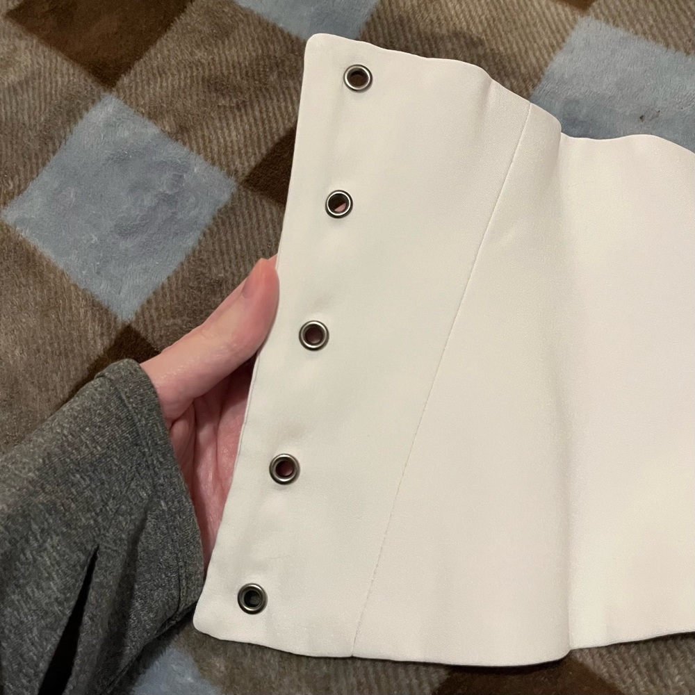 Custom-made White Underbust Corset - Picture 4 of 6